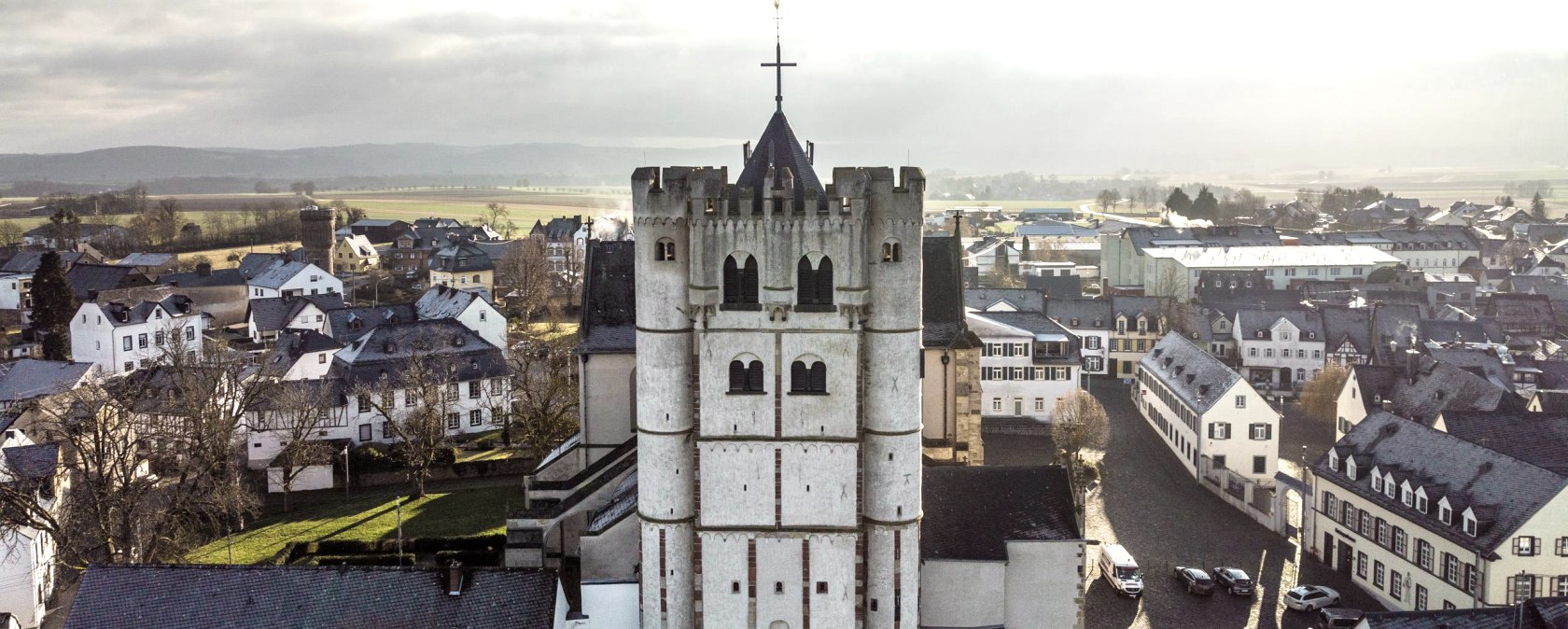 Stiftskirche St. Martin und St. Severus, © Eifel Tourismus GmbH, D. Ketz Stiftskirche St. Martin und St. Severus, © Eifel Tourismus GmbH, D. Ketz