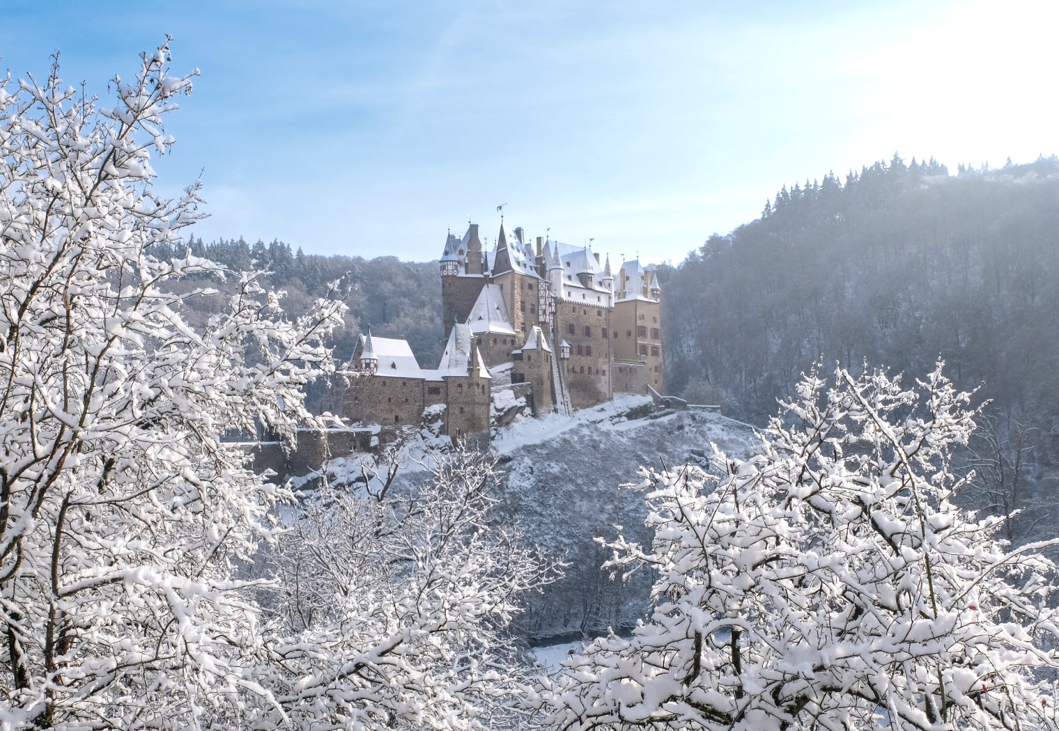 Burg Eltz Herbst, © Tourist-Info Maifeld_Manfred Obersteiner Burg Eltz Herbst, © Tourist-Info Maifeld_Manfred Obersteiner