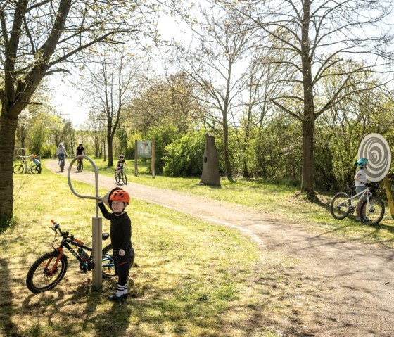 Sinnesparcours, © TI Maifeld, Dominik Ketz Sinnesparcours, © TI Maifeld, Dominik Ketz