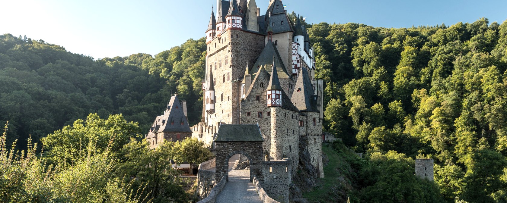 Weg zur Burg Eltz, © Rheinland-Pfalz Tourismus GmbH, D. Ketz Weg zur Burg Eltz, © Rheinland-Pfalz Tourismus GmbH, D. Ketz