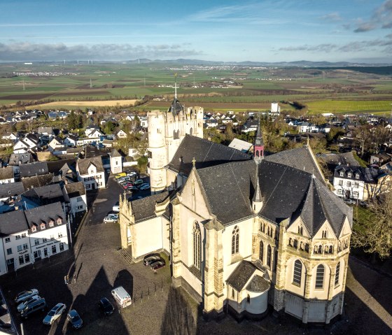 Blick auf Münstermaifeld und das Maifeld, © Eifel Tourismus GmbH, D. Ketz Blick auf Münstermaifeld und das Maifeld, © Eifel Tourismus GmbH, D. Ketz