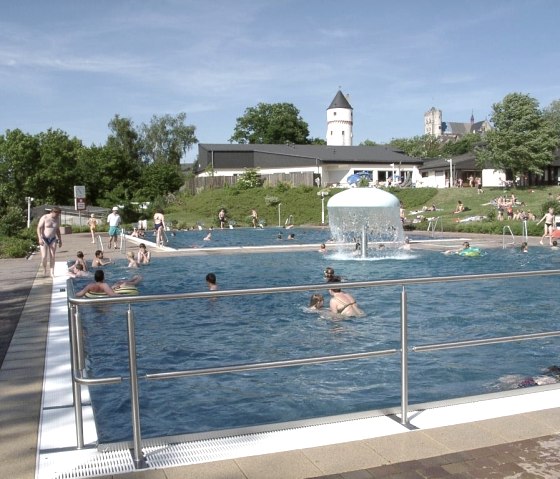 Schwimmbad 2 Schwimmbad 2