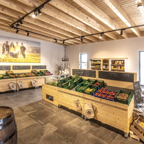 Boerderijwinkel binnen, © Eifel Tourismus GmbH, Dominik Ketz