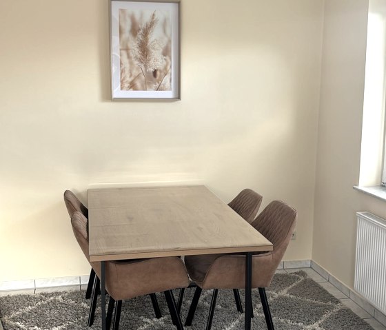 EB92AF31-132B-4002-A619-C1C2A0A01181