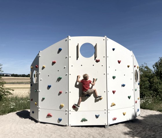 Spielplatz in Kerben, © Eifel Tourismus GmbH, Dominik Ketz
