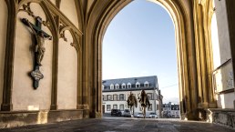 Portal an Stiftskirche St. Martin u. St. Severus, © Eifel Tourismus GmbH, D. Ketz