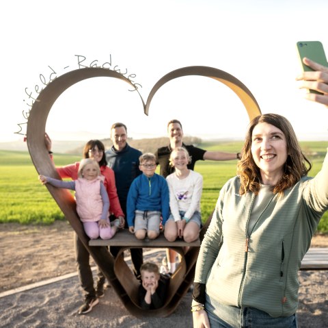 Maifeld-fietspad-2025-153-Schatzbank bij Ochtendung