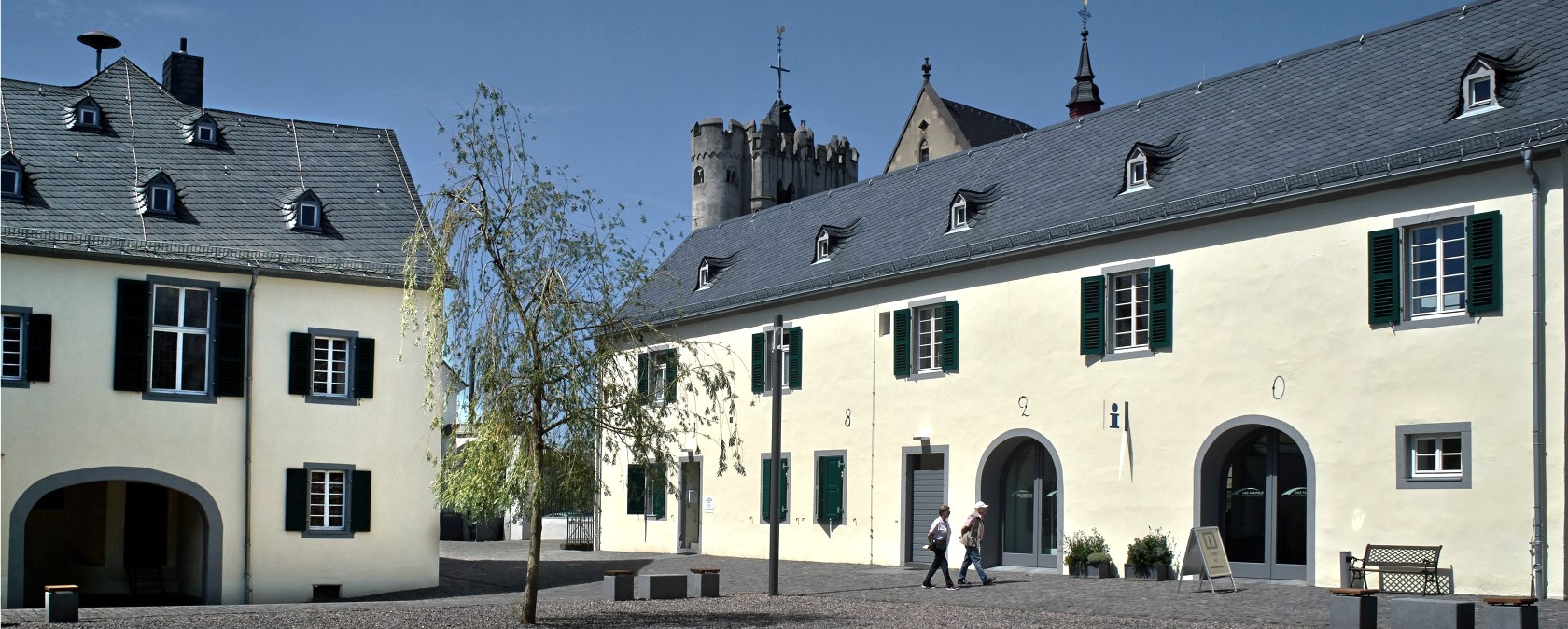 Tourist-Information im Rosengarten, &copy; Martin Weier