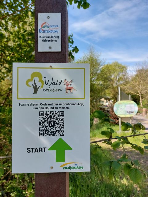 De foto toont het startpunt van de Actionbound.