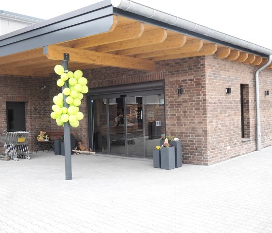 Vue extérieure du nouveau magasin de la ferme