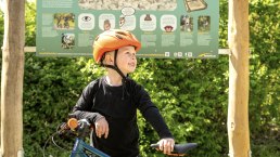 Sinnesparcours Schild, © TI Maifeld, Dominik Ketz