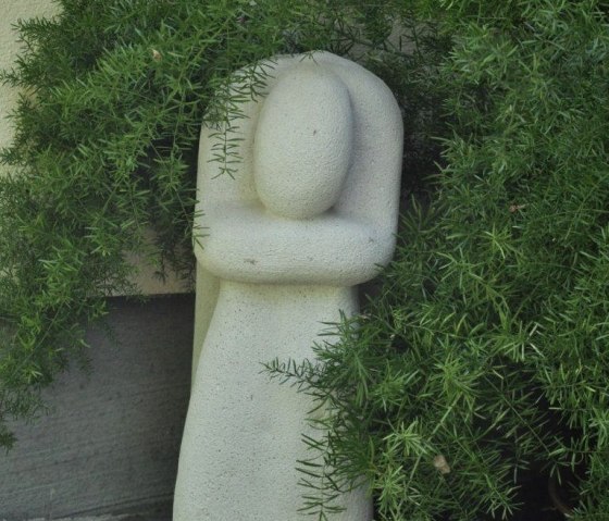 Skulptur "M&uuml;der Wanderer"